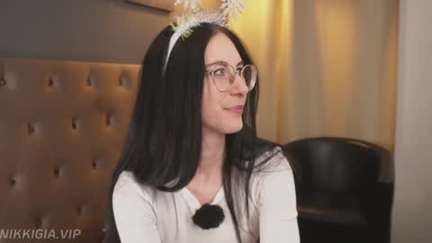 Snapshot of girl_i_am chatting on December 4, 2025, 4:16 pm Nikki online show from December 4, 2025, 4:16 pm