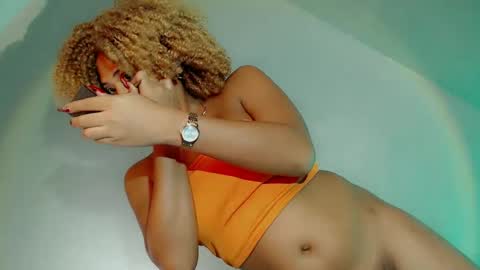Snapshot of girl_in_black chatting on February 25, 2025, 10:07 pm Nikka Gadavida online show from February 25, 2025, 10:07 pm
