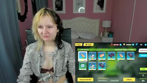 Snapshot of girl_next_doorr chatting on January 7, 2025, 12:52 pm girl_next_doorr online show from January 7, 2025, 12:52 pm