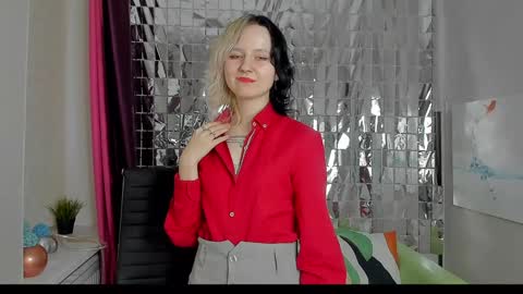 Snapshot of girl_next_doorr chatting on January 29, 2025, 3:47 pm girl_next_doorr online show from January 29, 2025, 3:47 pm