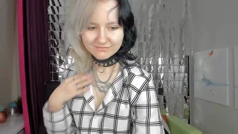 Snapshot of girl_next_doorr chatting on February 1, 2025, 12:26 pm girl_next_doorr online show from February 1, 2025, 12:26 pm