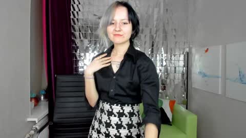 Snapshot of girl_next_doorr chatting on February 5, 2025, 12:27 pm girl_next_doorr online show from February 5, 2025, 12:27 pm