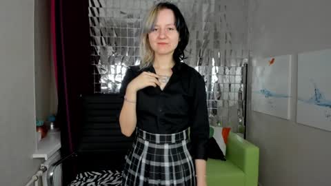 Snapshot of girl_next_doorr chatting on February 7, 2025, 11:56 am girl_next_doorr online show from February 7, 2025, 11:56 am