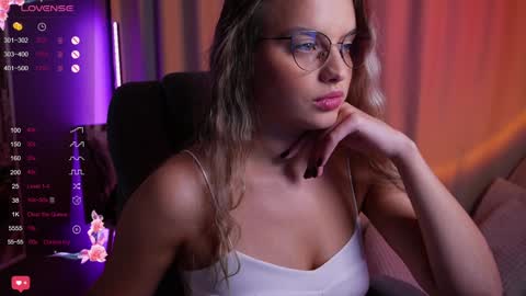 Kate online show from December 1, 2024, 9:26 pm