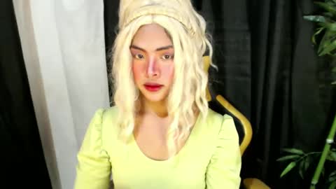 queen ronna online show from December 12, 2024, 10:24 am