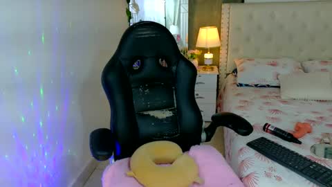 Ariana Sophia.  online show from September 24, 2025, 2:59 am