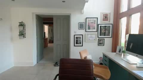 Snapshot of girlsandbikes chatting on September 16, 2025, 8:15 am girlsandbikes online show from September 16, 2025, 8:15 am