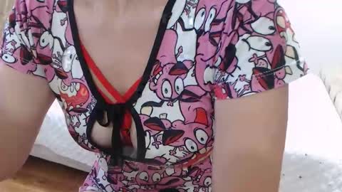 Victoria online show from December 1, 2025, 1:49 pm