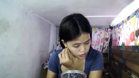 girlxfromxph online show from November 14, 2025, 2:43 am