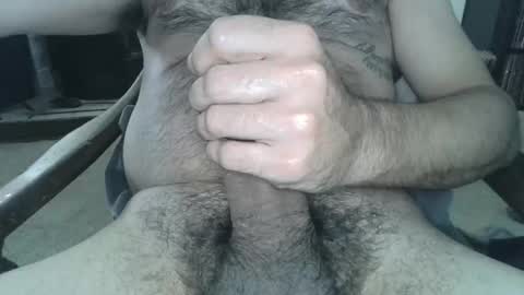 Snapshot of girthyhunguy chatting on January 5, 2025, 4:06 pm girthyhunguy online show from January 5, 2025, 4:06 pm