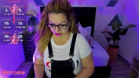 Snapshot of gisela27 chatting on September 15, 2025, 12:27 pm Gisella online show from September 15, 2025, 12:27 pm