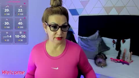 Snapshot of gisela27 chatting on October 21, 2025, 12:39 pm Gisella online show from October 21, 2025, 12:39 pm