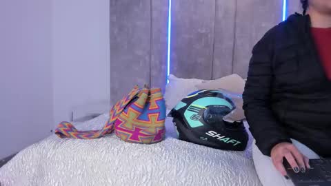     online show from February 27, 2025, 12:02 pm