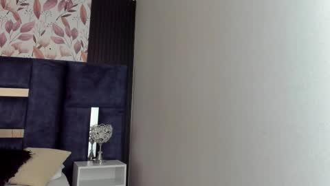     online show from October 1, 2025, 10:10 am