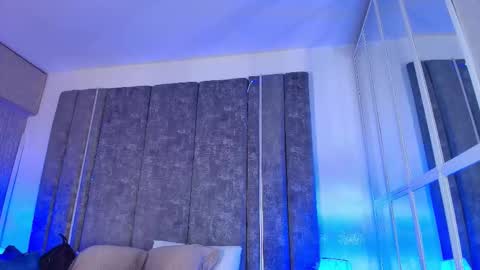     online show from December 14, 2025, 11:59 am