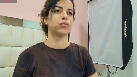 Snapshot of gisell_gomez chatting on November 9, 2025, 12:36 pm Gisell online show from November 9, 2025, 12:36 pm