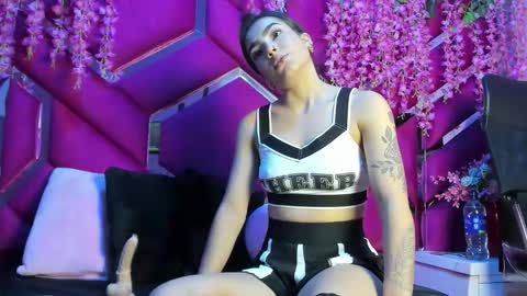 gisell_squirt online show from November 10, 2025, 8:19 pm