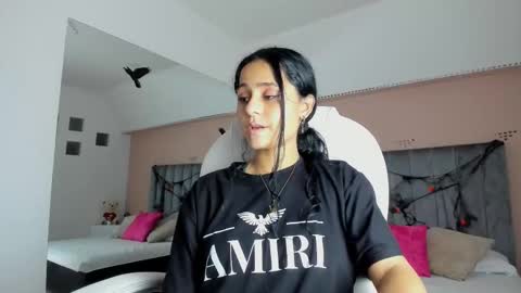 Snapshot of giselle_roldan chatting on October 11, 2025, 4:22 am GISELLE ROLDAN online show from October 11, 2025, 4:22 am