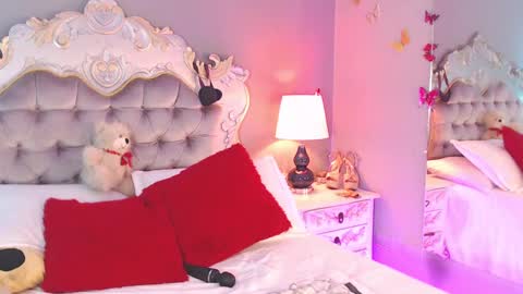 Snapshot of gisellenoah chatting on January 25, 2025, 12:58 pm GiselleNoah online show from January 25, 2025, 12:58 pm