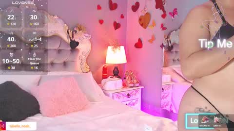 Snapshot of gisellenoah chatting on February 28, 2025, 11:47 am GiselleNoah online show from February 28, 2025, 11:47 am