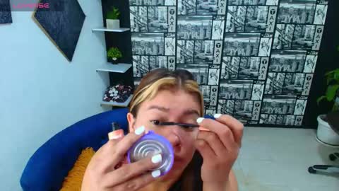 Gissel angel online show from October 16, 2025, 8:54 pm