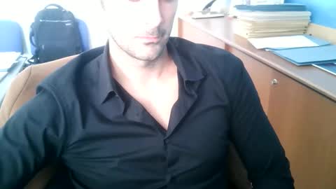 giuseppevai1 online show from October 28, 2025, 10:19 am