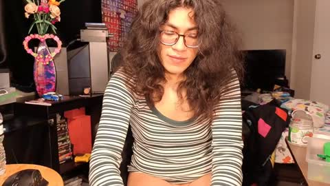 glaceon9 online show from January 31, 2025, 1:56 pm