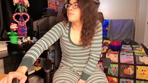 glaceon9 online show from February 2, 2025, 6:53 pm