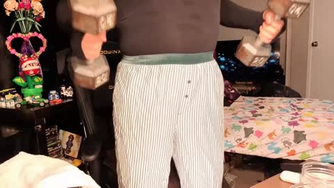 glaceon9 online show from February 5, 2025, 5:30 am