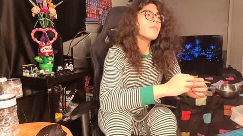 glaceon9 online show from February 7, 2025, 12:39 pm