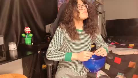 glaceon9 online show from February 13, 2025, 3:07 am