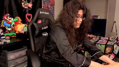 glaceon9 online show from September 26, 2025, 6:28 am