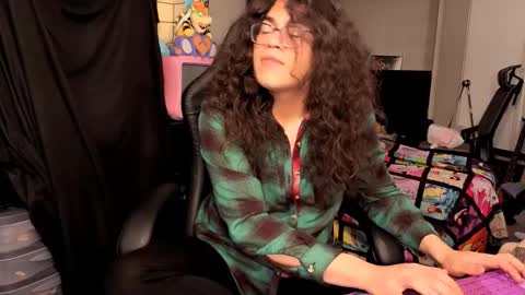 glaceon9 online show from November 24, 2025, 11:37 pm