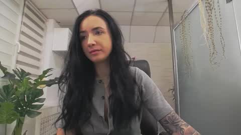 Snapshot of glamkate chatting on December 15, 2025, 4:28 am online show from December 15, 2025, 4:28 am