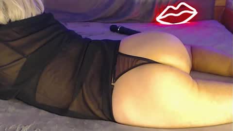 Snapshot of glan_do_line chatting on December 23, 2024, 4:39 pm Pauline online show from December 23, 2024, 4:39 pm