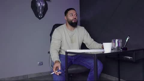 Matthew .. for short call me Matt online show from September 18, 2025, 3:41 am