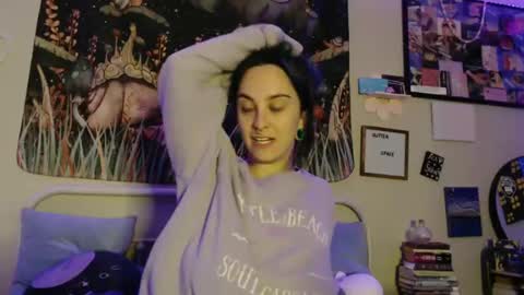 Snapshot of glitterspace chatting on September 9, 2025, 6:57 am anna online show from September 9, 2025, 6:57 am