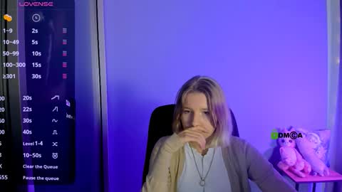 Snapshot of gloria_bubble chatting on October 15, 2025, 7:03 pm your dream online show from October 15, 2025, 7:03 pm