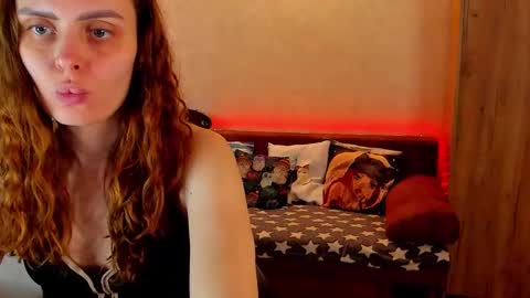 Gloria Wood online show from December 7, 2024, 9:22 pm