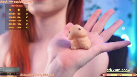 Snapshot of glorikitty chatting on December 4, 2024, 7:23 pm Sasha online show from December 4, 2024, 7:23 pm