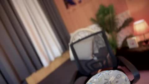 shy online show from October 2, 2025, 2:35 pm