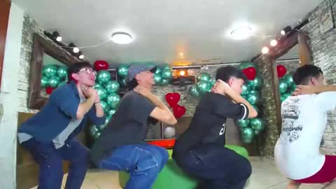 THOMAS AND DAMIAND online show from February 20, 2025, 11:53 am