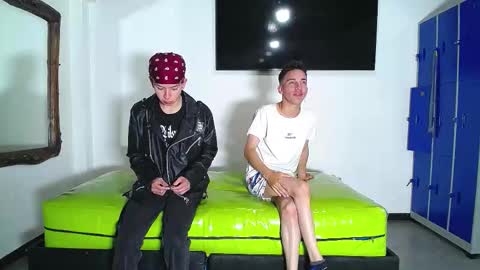 THOMAS AND DAMIAND online show from November 8, 2025, 6:07 pm