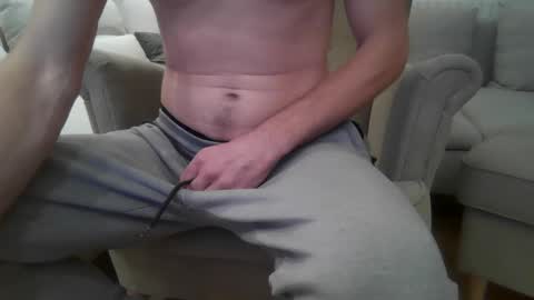 Snapshot of gnusmas4you chatting on December 5, 2024, 6:44 pm Gnusmas4you online show from December 5, 2024, 6:44 pm