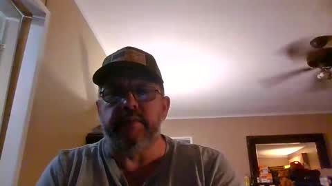 Snapshot of gobey33 chatting on October 12, 2025, 3:05 am IDKIDCIDGAF online show from October 12, 2025, 3:05 am