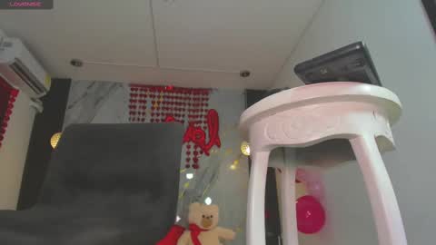 Snapshot of goddes_valery chatting on February 17, 2025, 12:54 am Valery online show from February 17, 2025, 12:54 am