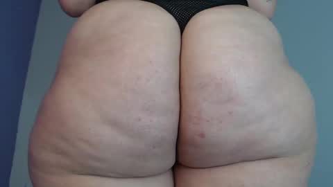 Snapshot of goddess_allison chatting on February 19, 2025, 8:31 pm goddess_allison online show from February 19, 2025, 8:31 pm