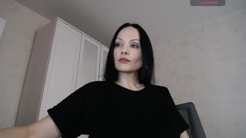 Oksana online show from November 20, 2025, 1:22 pm