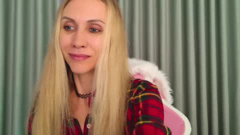 Katarina online show from November 29, 2025, 12:30 pm