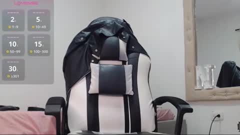 Snapshot of goddess_valen chatting on December 2, 2025, 6:30 am goddess_valen online show from December 2, 2025, 6:30 am